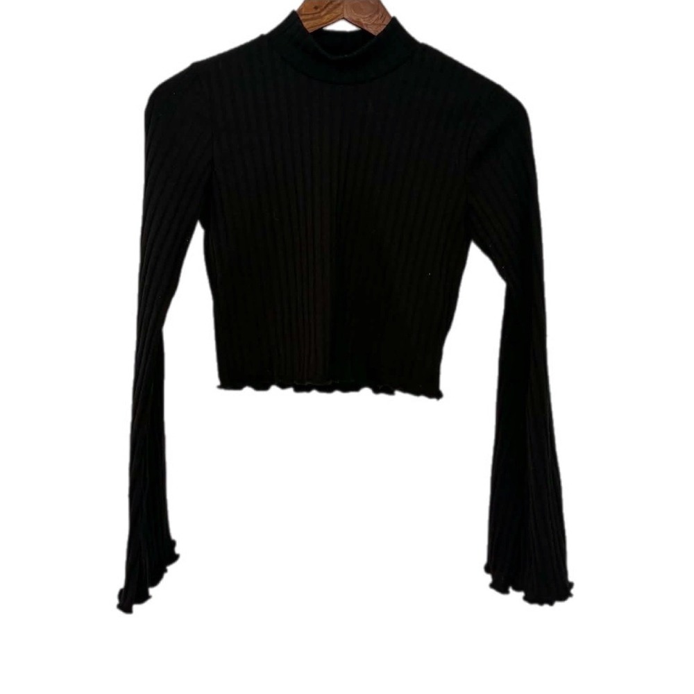 Altar'd State Mock Neck Crop Top Womens XS Black Excellent Ribbed Lettuce Edge